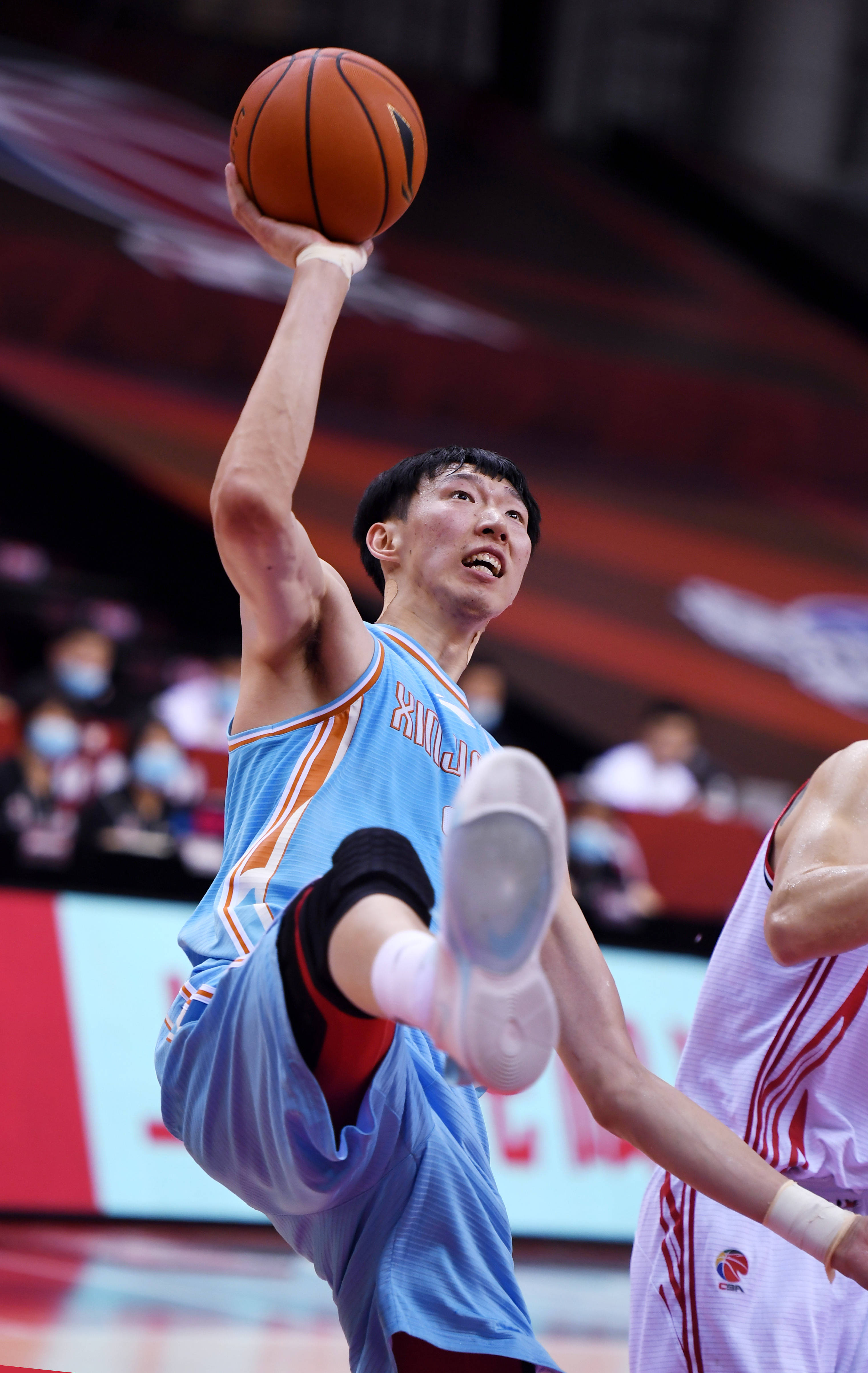 开云体育在线-上海男篮备战青岛，周琦期待复出表现的简单介绍