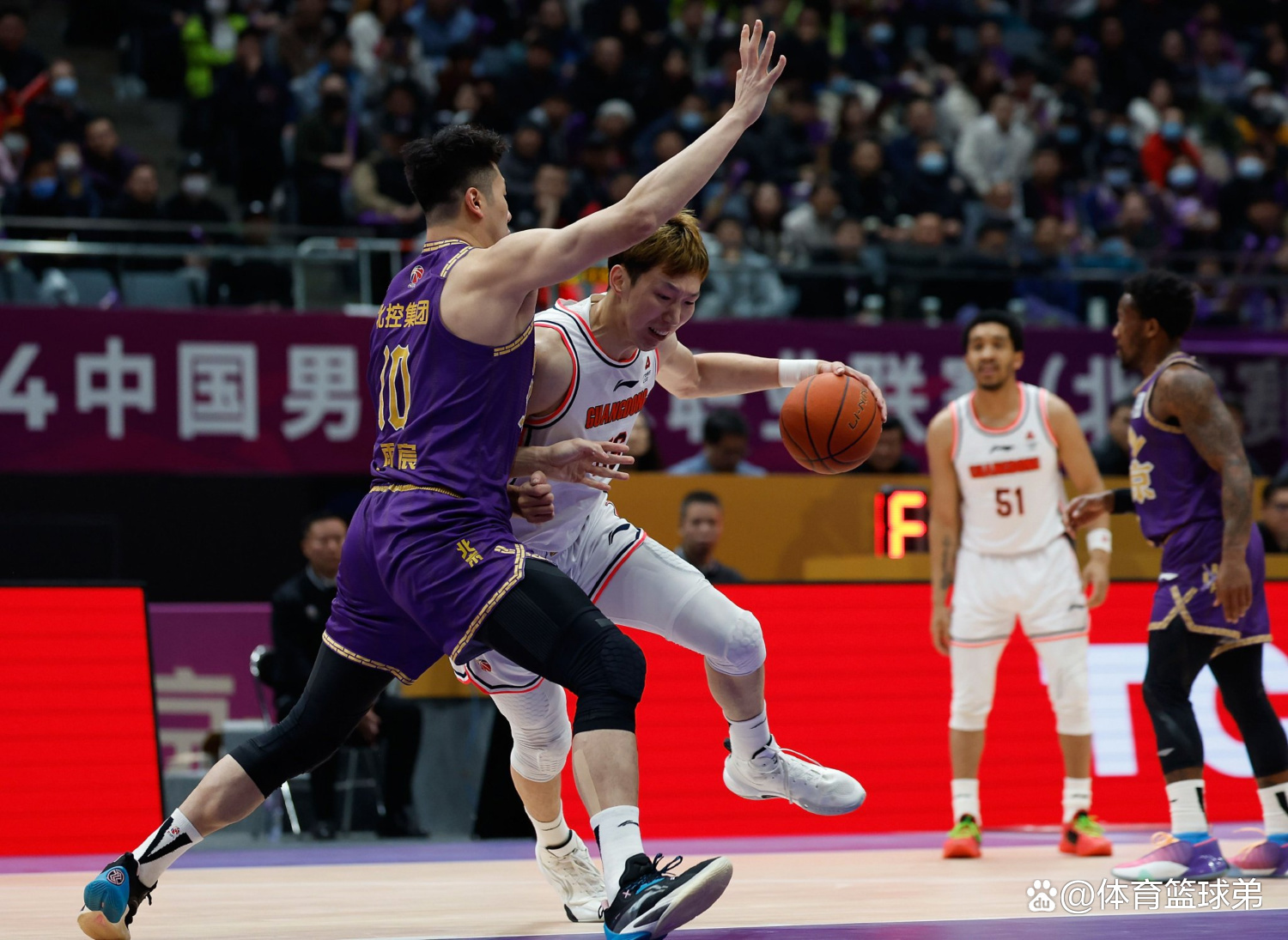 上海男篮备战青岛，周琦期待复出表现的简单介绍