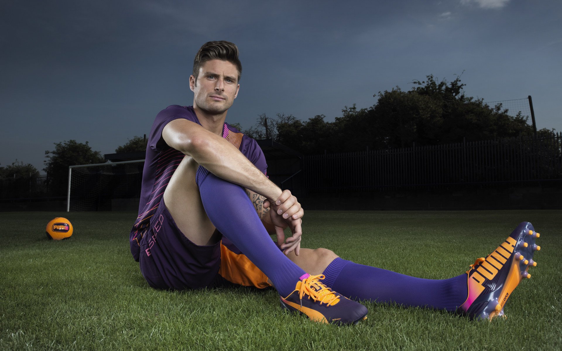 开云体育中国-极速与绿茵，F1揭幕战狂飙对决，多特蒙德血战那不勒斯点燃三月体坛